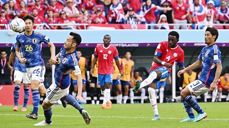 Nhịp đập World Cup 01/12: Tuyển Đức nguy cơ dừng bước!