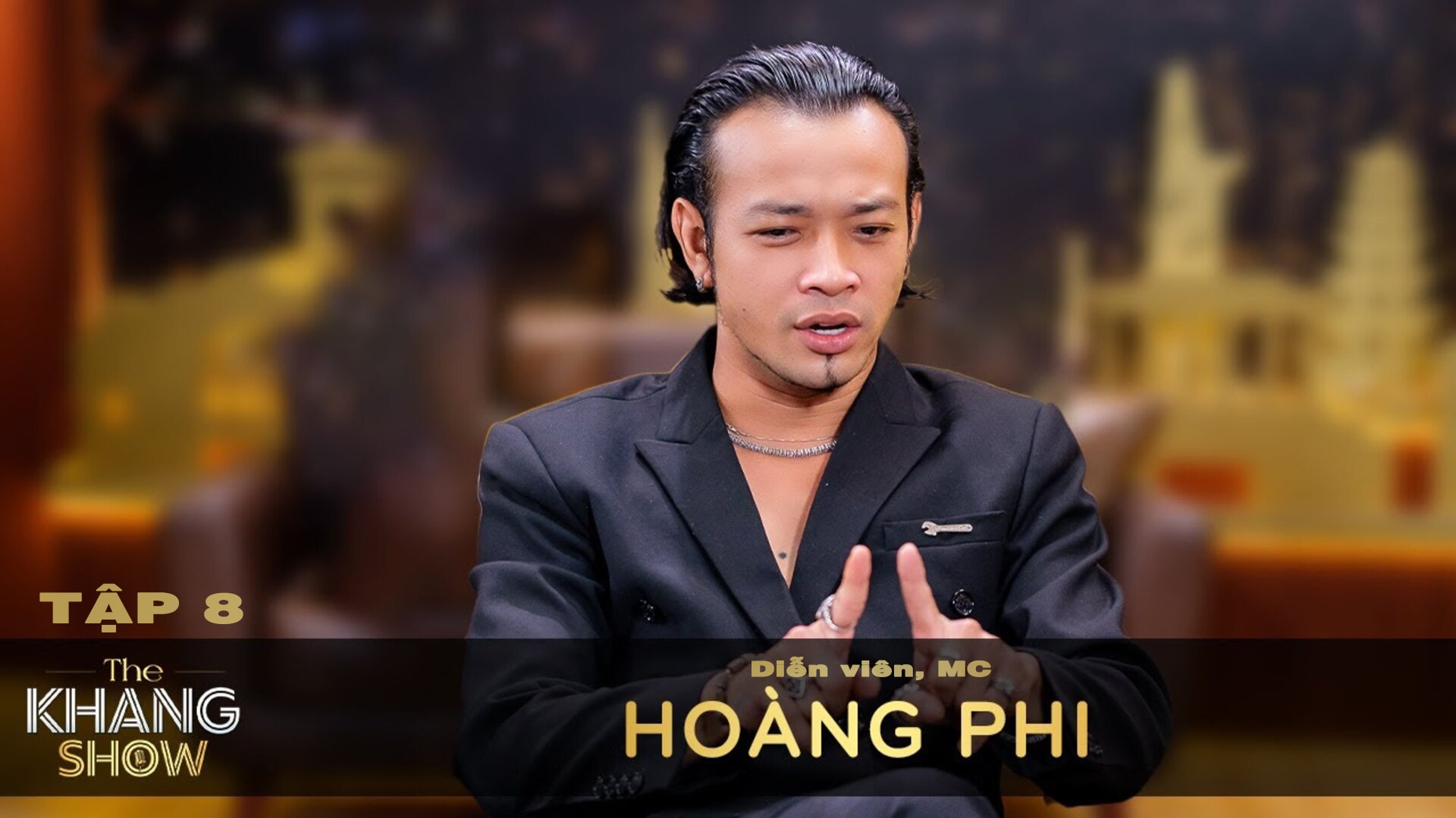 Diễn viên Hoàng Phi