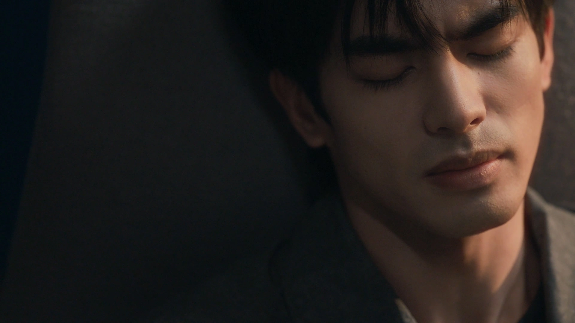 Review Chó Hoang Và Xương (Love For You) tập 1–2: Cuộc tái ngộ đánh thức ký ức đau thương