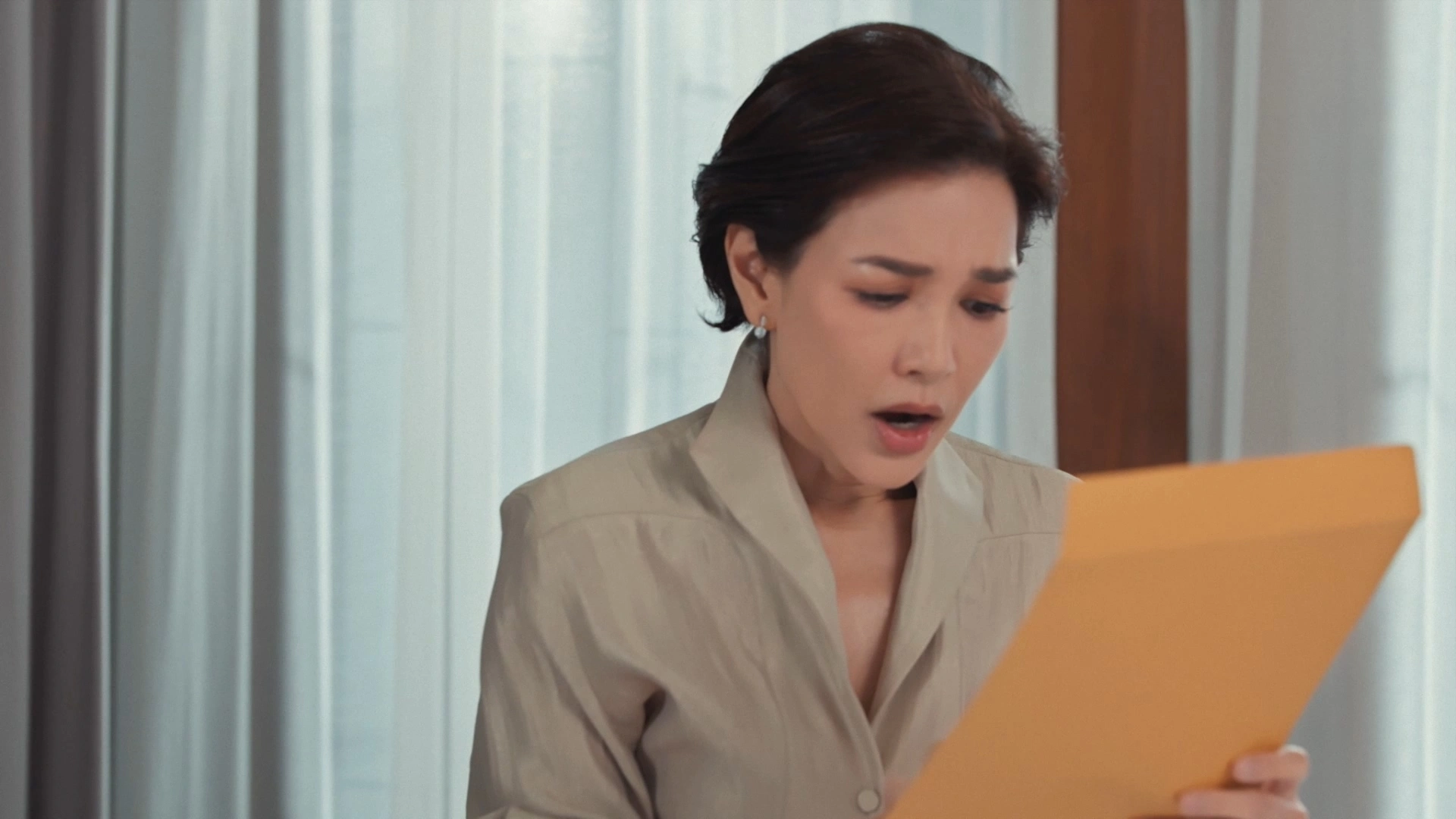 Review Lâu Đài Tham Vọng tập 7–8: Lin phát hiện bí mật về gia đình Fah, bữa tiệc Sky Castle biến thành thảm họa