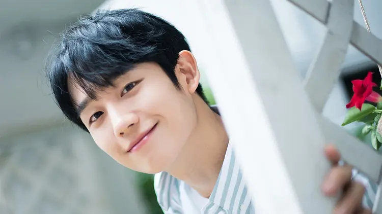 Jung Hae In: Sự nghiệp và dấu ấn của "nam thần" xứ hàn trong lòng khán giả