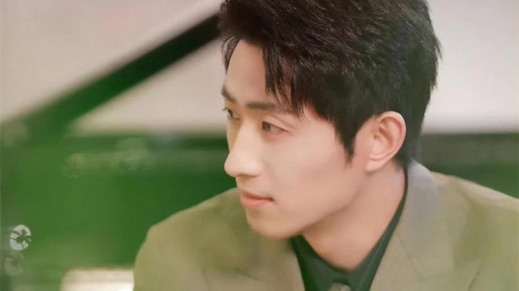 Tổng hợp 11+ phim hay nhất của Vương Khải Mộc từ lãng mạn đến hành động